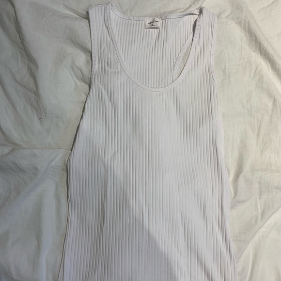 Aritzia Tops - White racer back Wilfred Tank